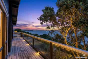 773 Whangaparaoa Road, Manly