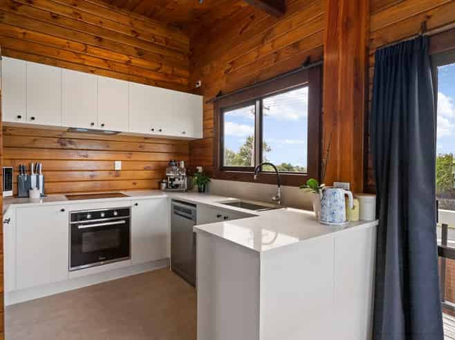 773 Whangaparaoa Road, Manly