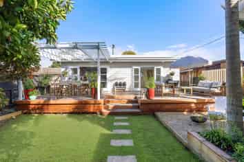 60a Ladies Mile, Manly