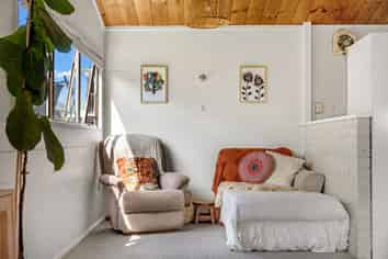 102 Oak Street, Mangapapa