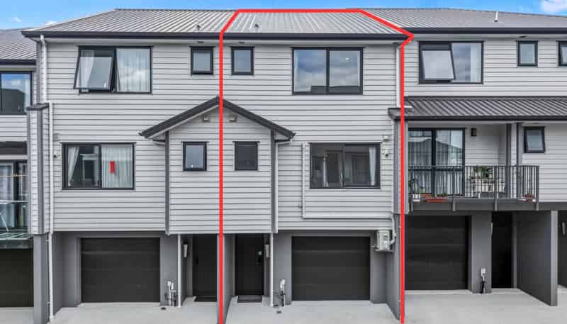 10 Peony Mews, Oteha