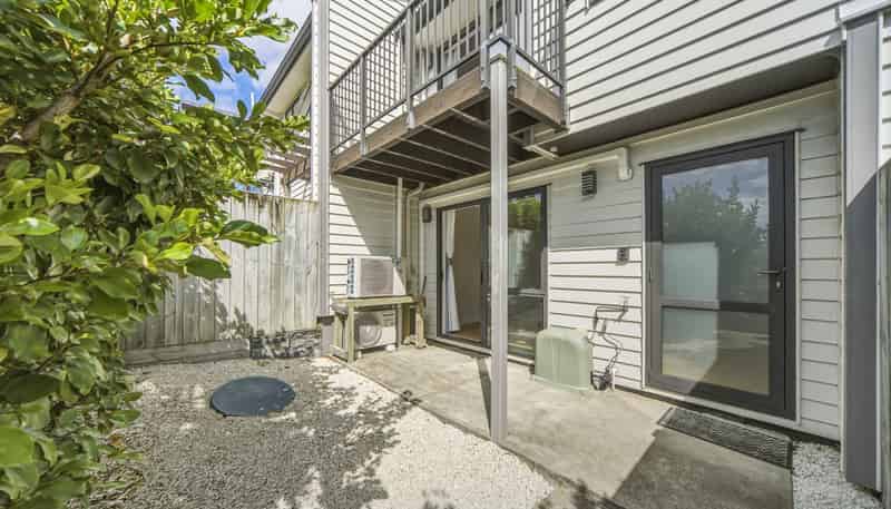 10 Peony Mews, Oteha