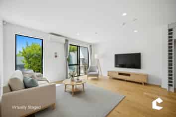 10 Peony Mews, Oteha