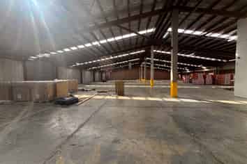 High Profile Warehouse with Dual Roller Access