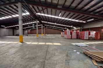 High Profile Warehouse with Dual Roller Access