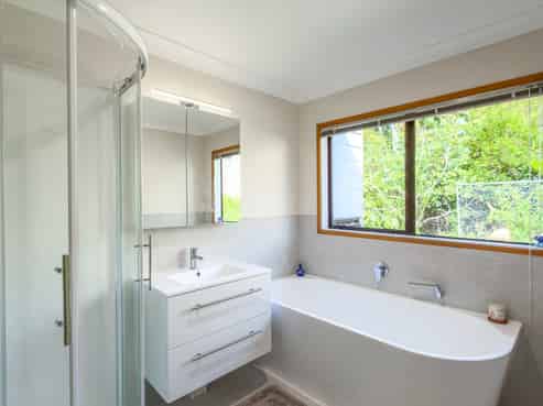 111 Victoria Street, Thames