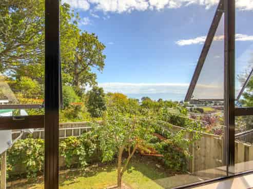 111 Victoria Street, Thames