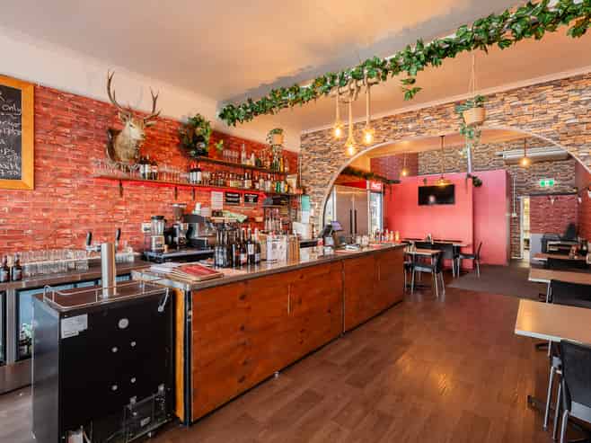 Set and Forget: 6+6 Lease, 6.35% Cap Rate & 67%NBS