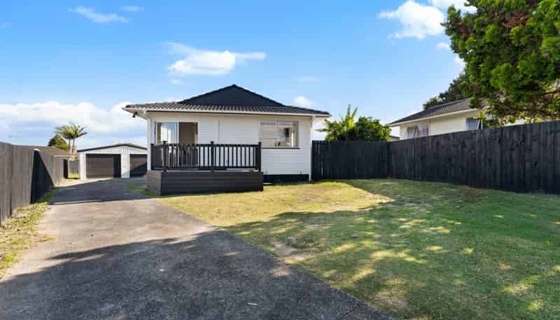 16 Carter Place, Manurewa