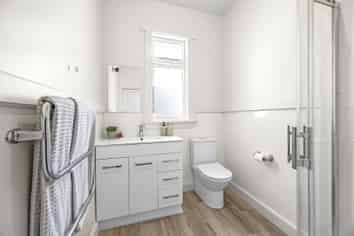 9 Wrights Road, Addington