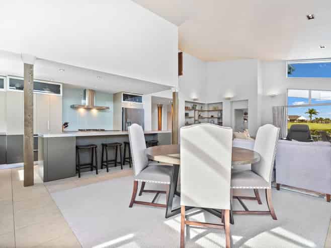 13 Barbados Way, One Tree Point