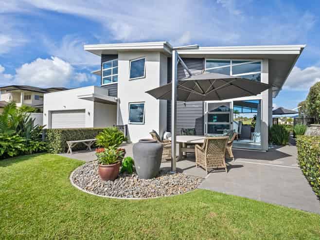 13 Barbados Way, One Tree Point