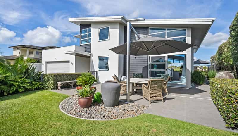 13 Barbados Way, One Tree Point