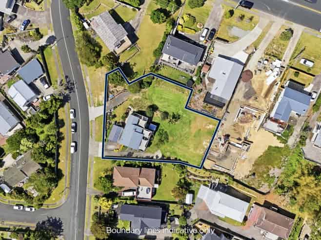 34, 34A an Weetman Drive, Browns Bay