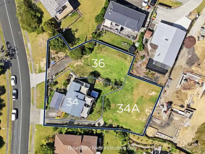 34, 34A an Weetman Drive, Browns Bay