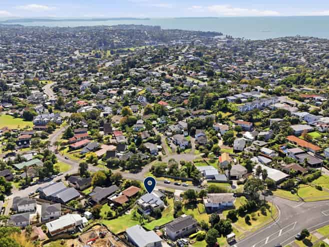 34, 34A an Weetman Drive, Browns Bay