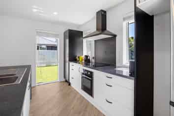 144 High Street, Southbridge