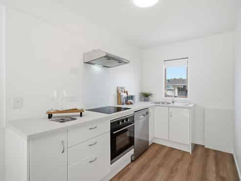 5/773 Beach Road, Browns Bay