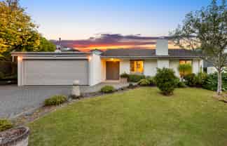4 Coldham Crescent, Saint Johns