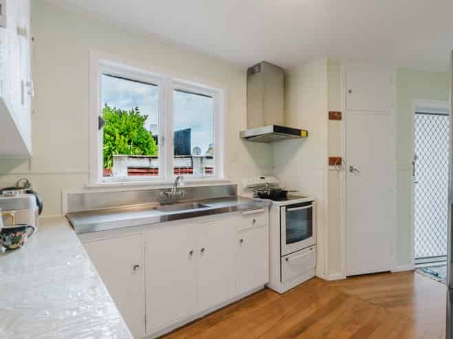 23 Springfield Crescent, Enderley