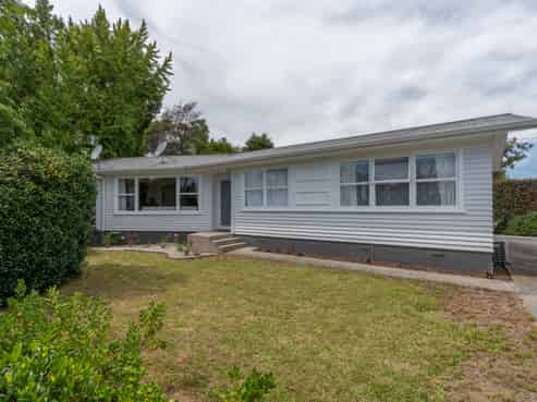 23 Springfield Crescent, Enderley
