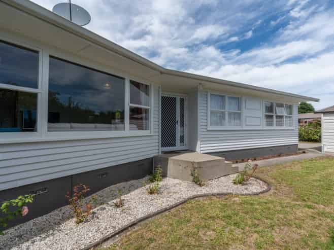 23 Springfield Crescent, Enderley