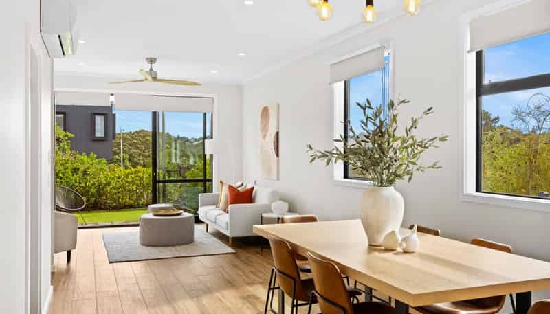 24 Marine Parade, Hobsonville