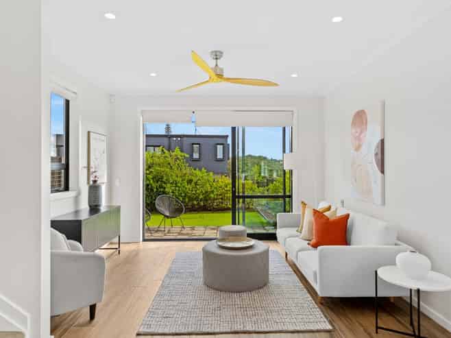 24 Marine Parade, Hobsonville