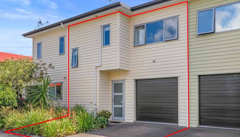 37/11 Ray Small Drive, Papakura