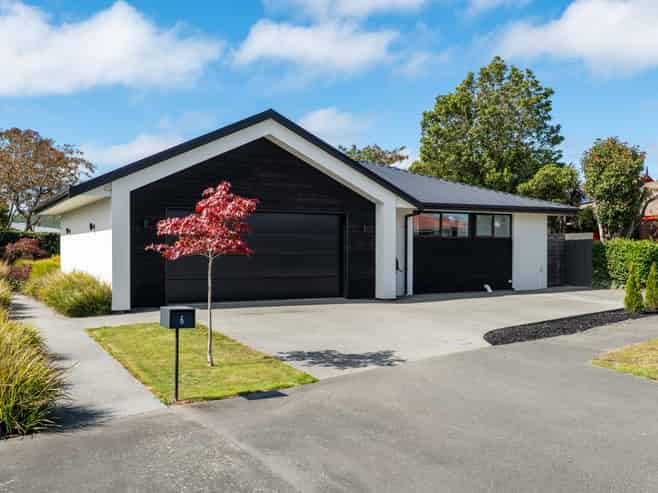 6 Seneca Place, Burwood