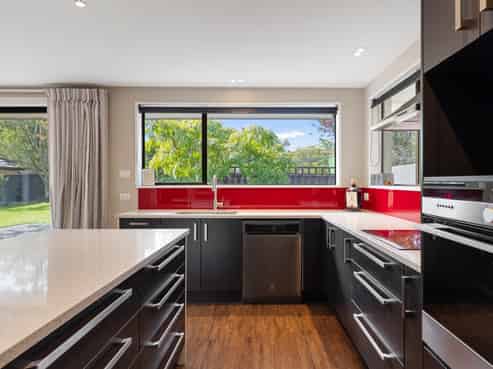 6 Seneca Place, Burwood