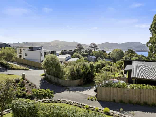 34 Clearwater Street, Broad Bay