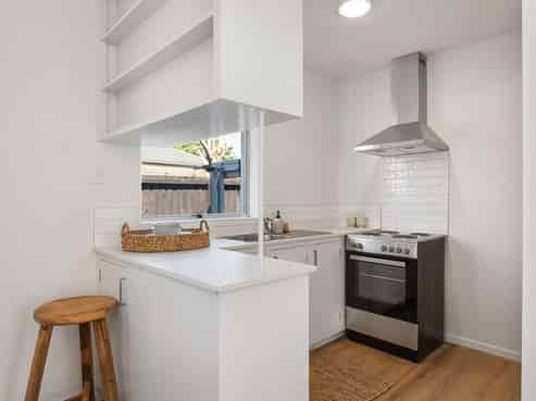 2/409 Gloucester Street, Linwood