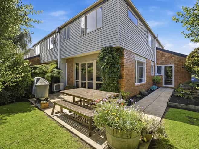 80D Brockworth Place, Riccarton