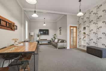 2 Baker Street, Caversham