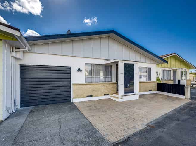 2/166 Gloucester Street, Greenmeadows