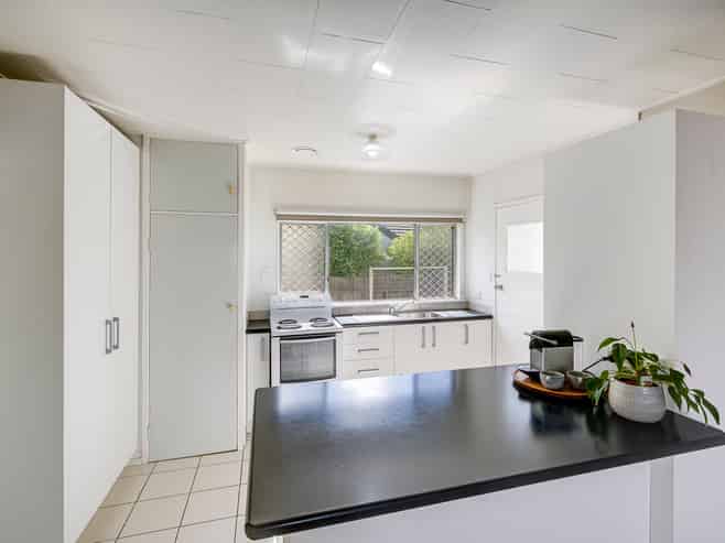 2/166 Gloucester Street, Greenmeadows