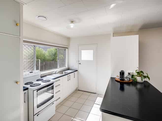 2/166 Gloucester Street, Greenmeadows