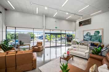 High-Exposure Wairau Showroom