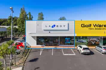 High-Exposure Wairau Showroom