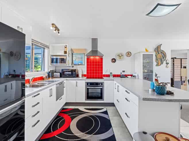 26 Rua Avenue, WAITARERE BEACH