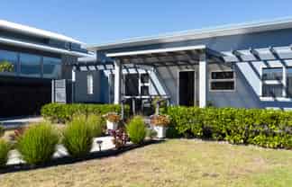 26 Rua Avenue, WAITARERE BEACH