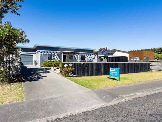 26 Rua Avenue, WAITARERE BEACH