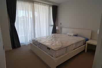 212/10 Lion Place, Epsom