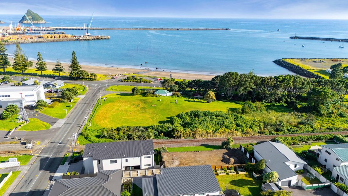Res B section - Unobstructed sea views - Skats 3