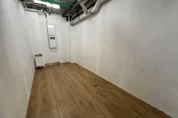 Office Space Steps from Manukau Mall