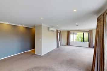 3b Innes Place, Roslyn