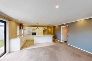 3b Innes Place, Roslyn