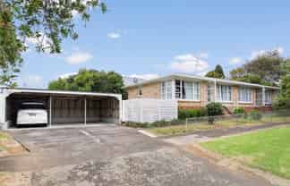 2/10 Mears Place, Epsom