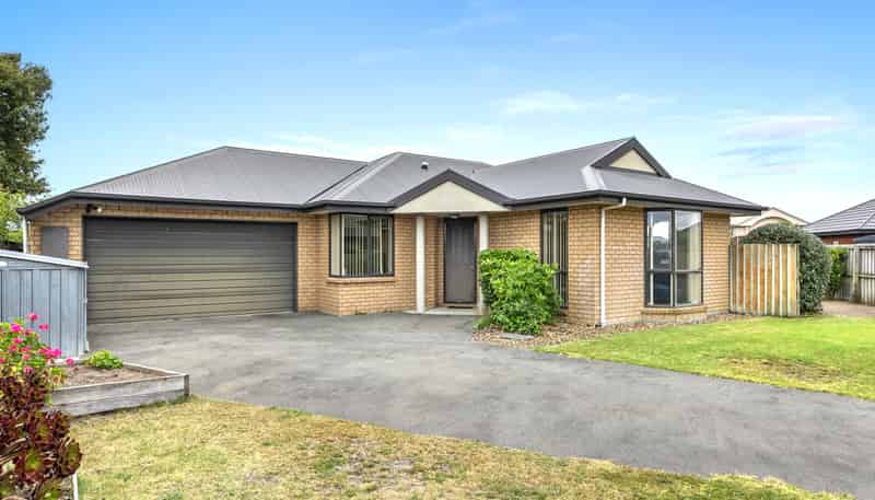 49 Bayswater Crescent, Bromley